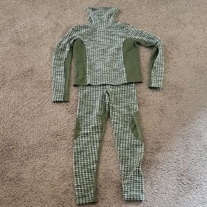 Ladies NIKEPRO HYPERWARM Olive and White Houndstooth Sweater and Pants Set